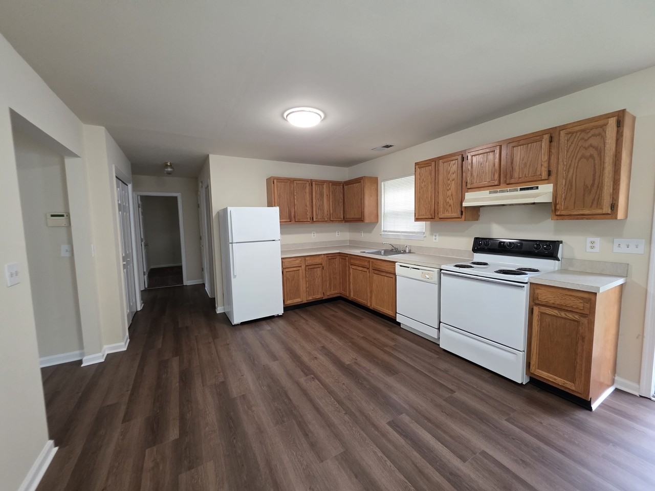 811 Roger St - Photo 3 of 15