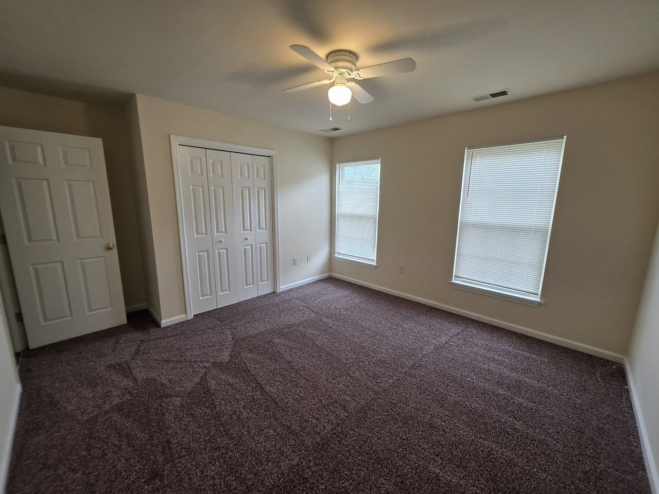 811 Roger St - Photo 4 of 15