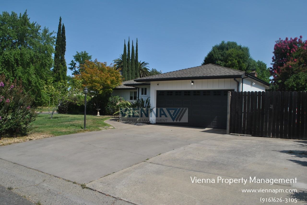 2913 Kerria Way - Photo 2 of 37
