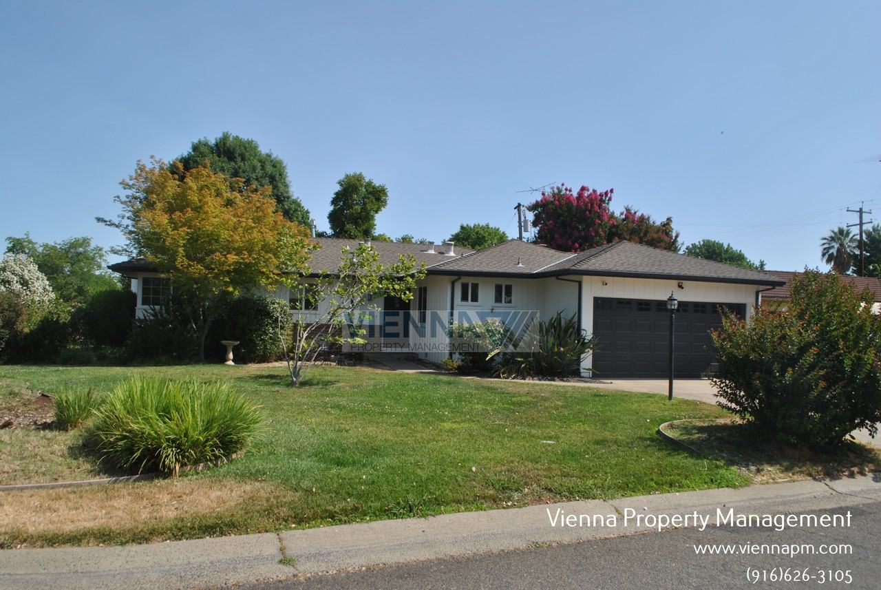 2913 Kerria Way - Photo 3 of 37