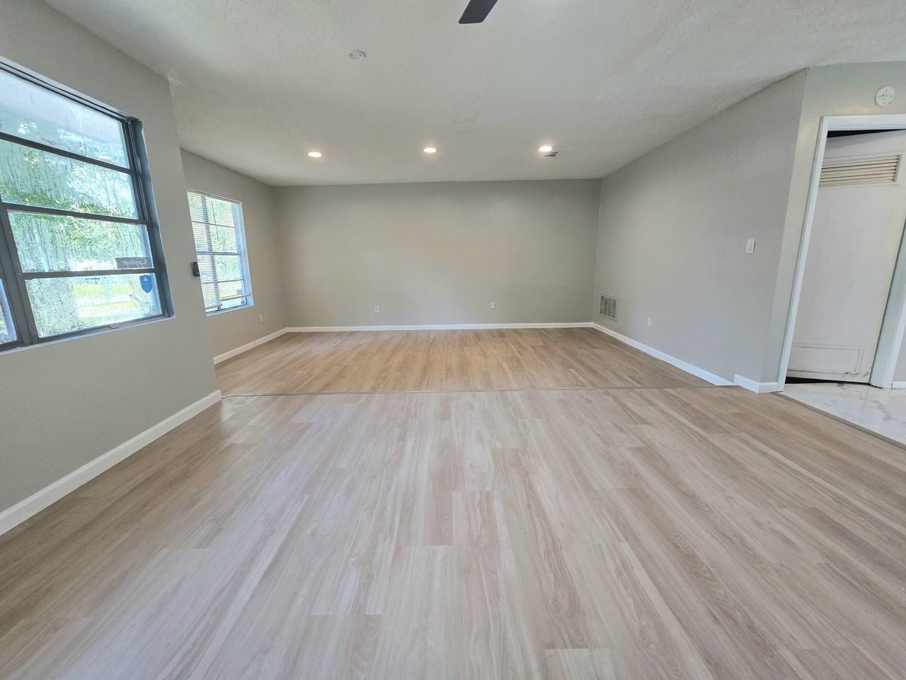 1017 Fremont Ave - Photo 2 of 20
