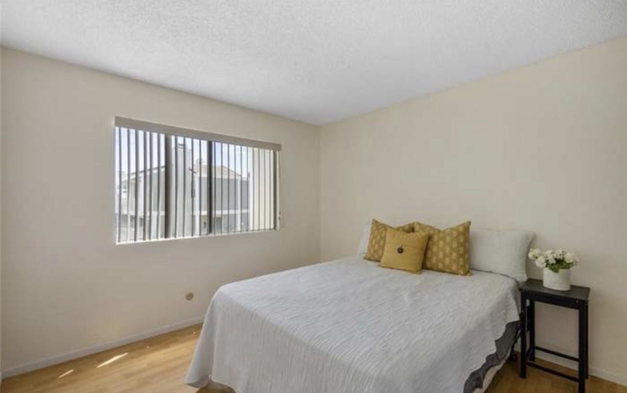 27070 Hidaway Ave #5 - Photo 4 of 11