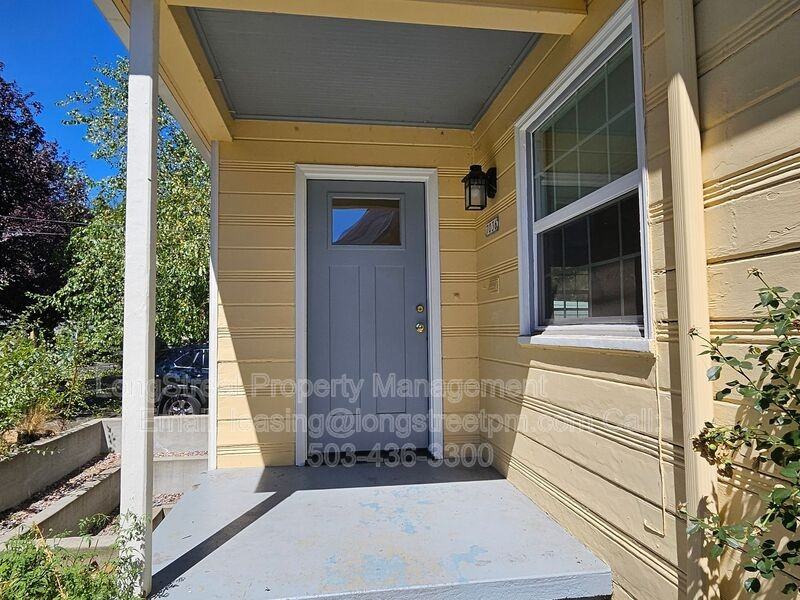 7036 N Concord Ave - Photo 2 of 40
