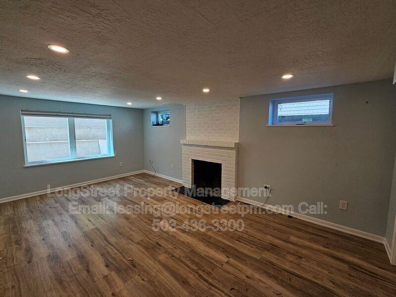 7036 N Concord Ave - Photo 6 of 40