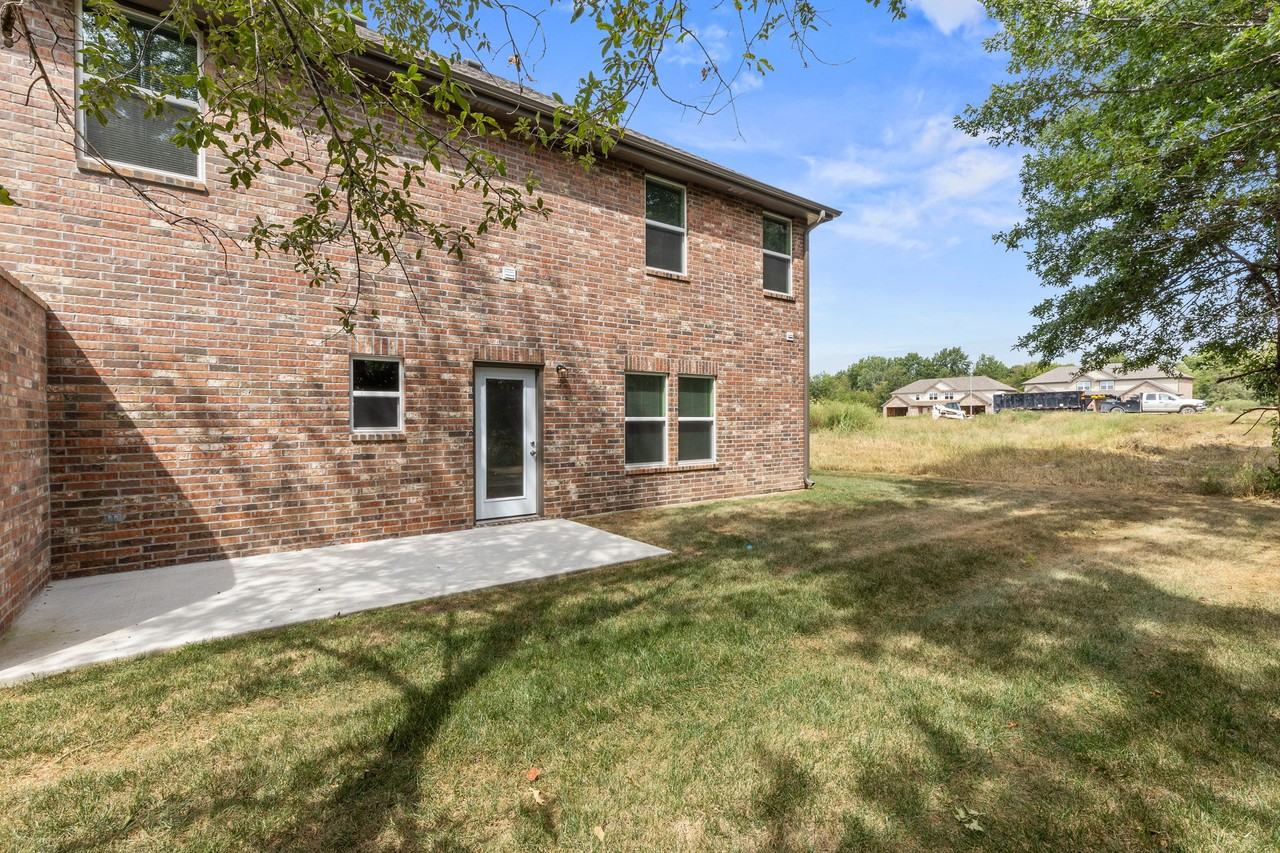 107 Allen Dr. - Photo 7 of 32