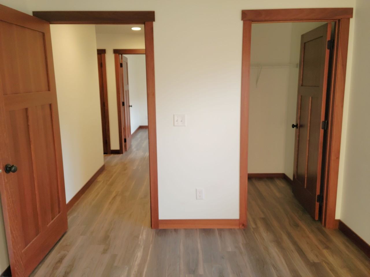 3507 Seven Oaks St - Photo 7 of 21