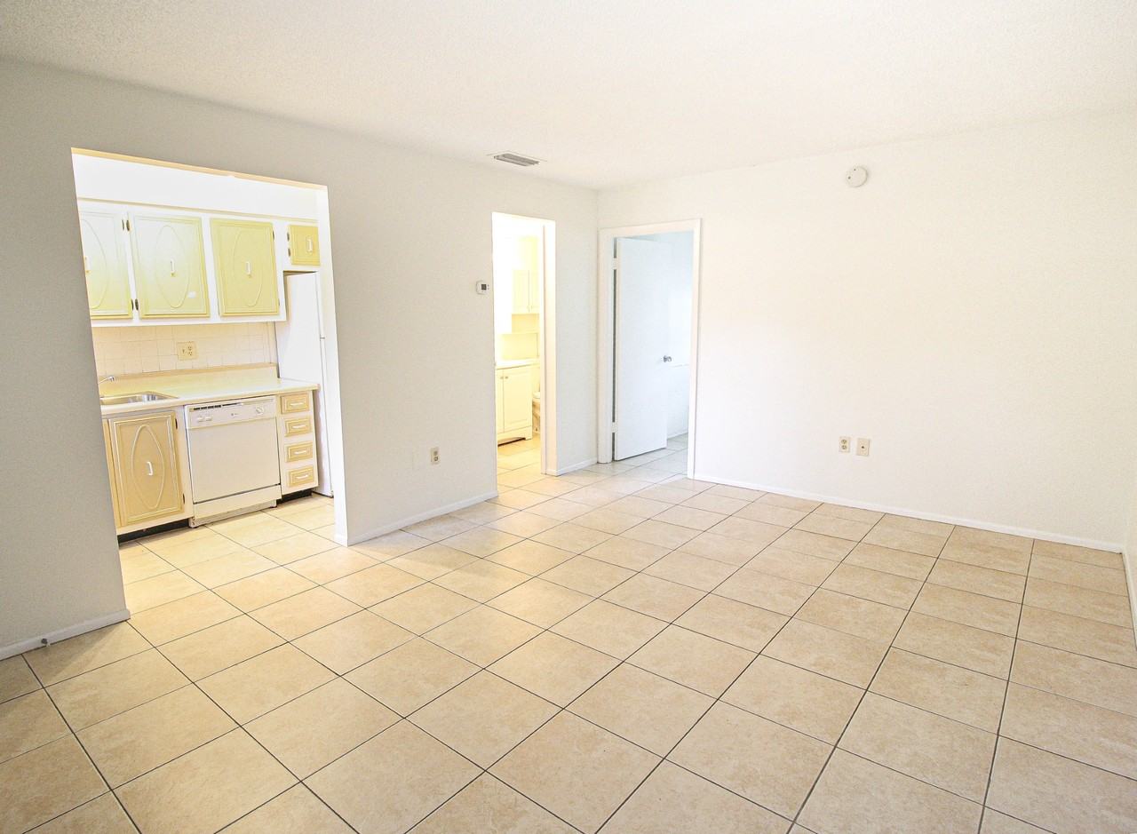 2441 8th St #39 - Photo 4 of 10