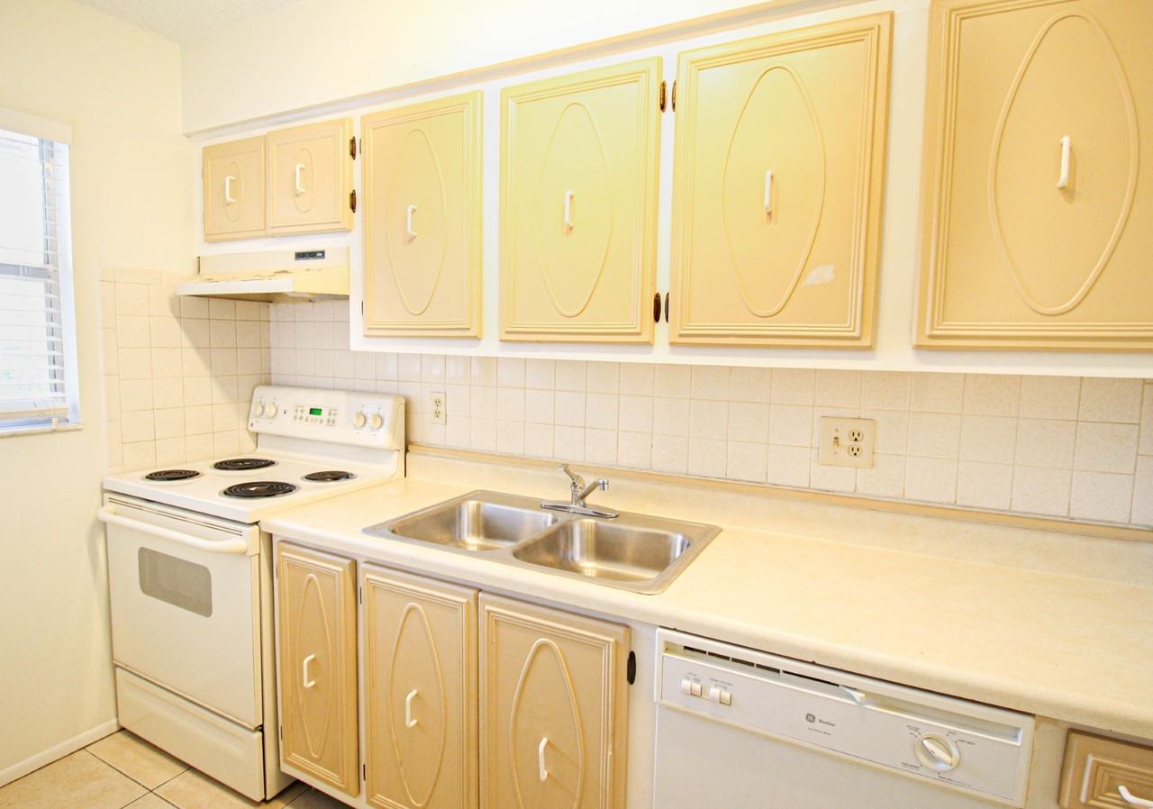 2441 8th St #39 - Photo 6 of 10