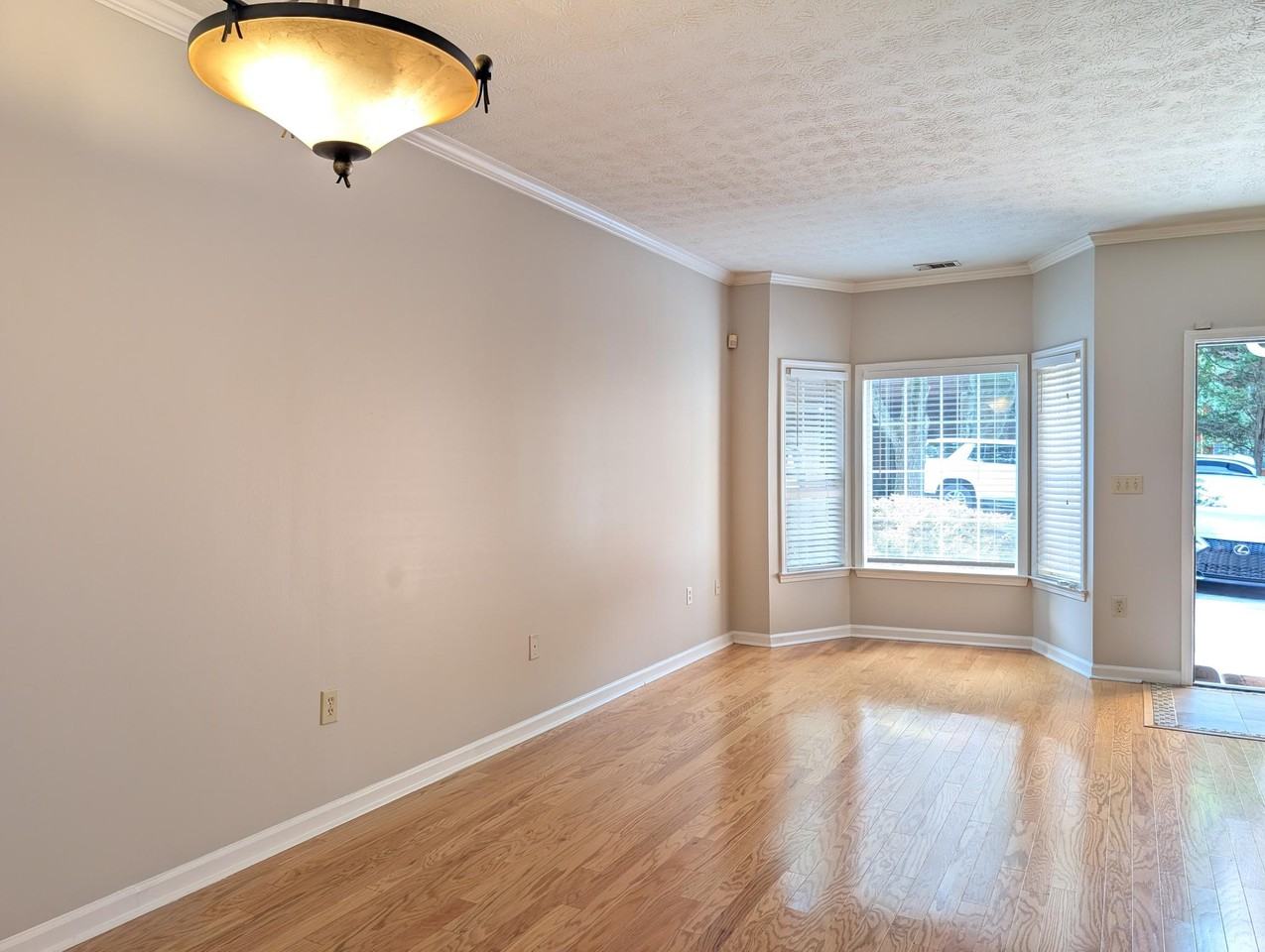 2680 Pine Tree Rd Ne #3 - Photo 3 of 20