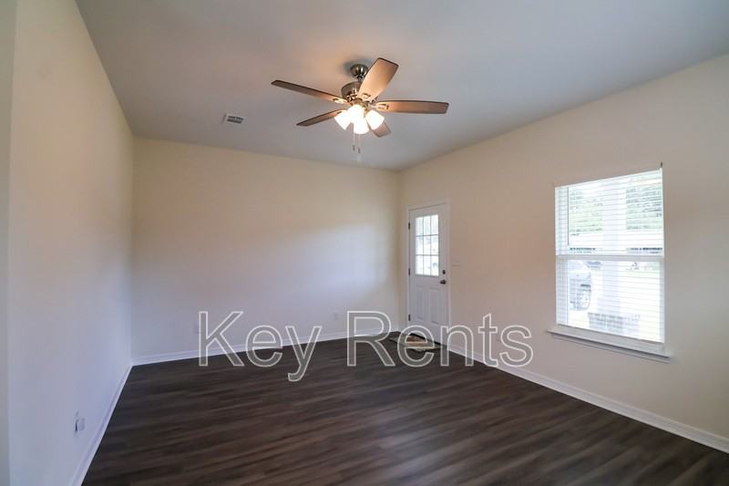 7111 Mcadam Ct - Photo 2 of 16