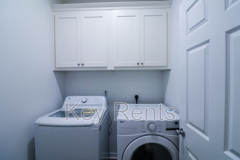 7111 Mcadam Ct - Photo 6 of 16