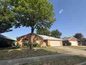 2712 Douglas Dr #NA - Photo 1 of 1