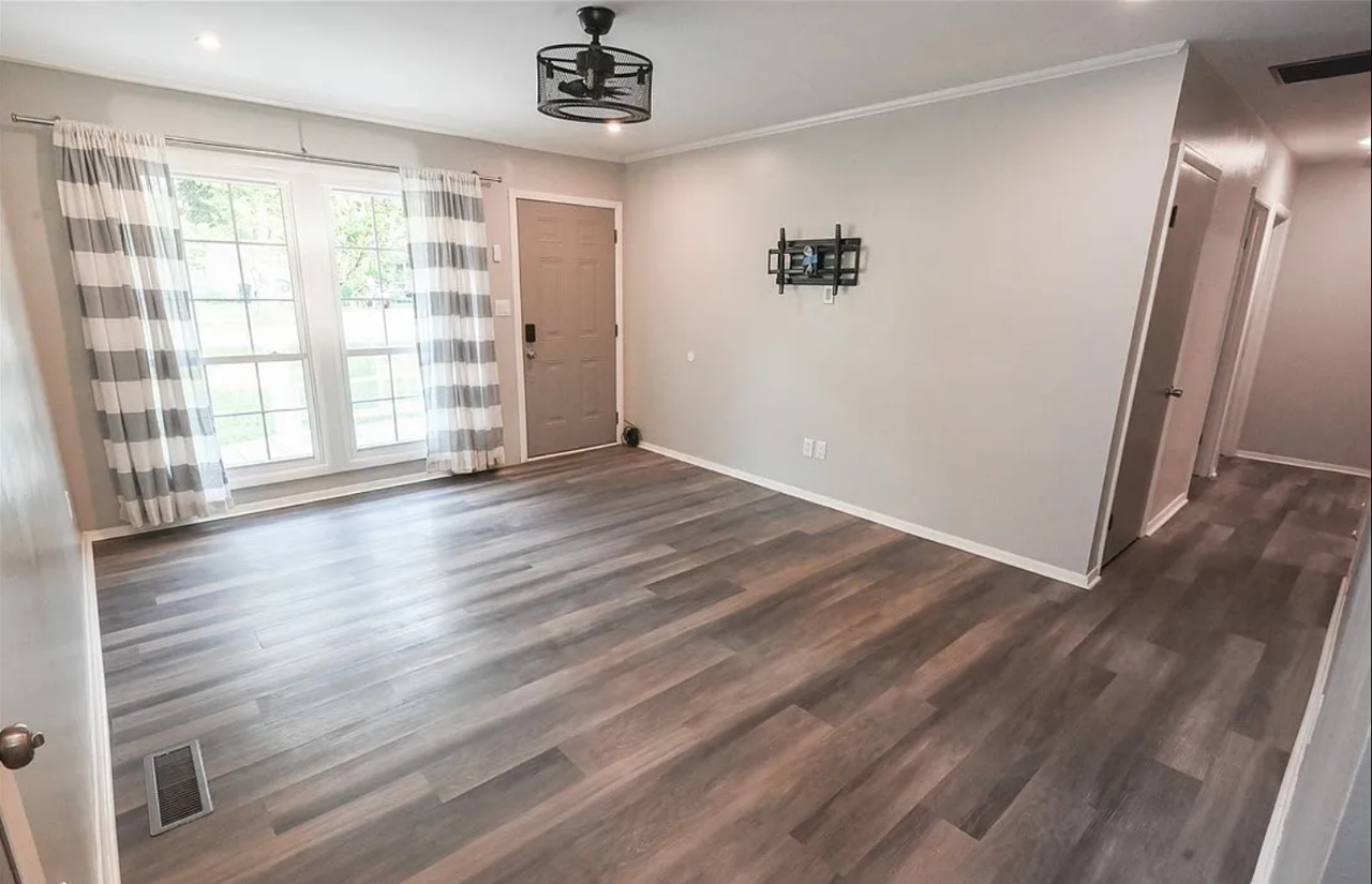 635 Yacavona St #NA - Photo 7 of 24