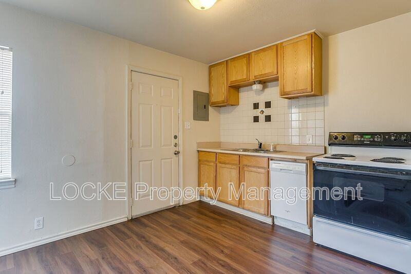 3421 S University Dr #D - Photo 5 of 12