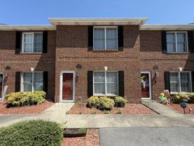 1735 Blakewood Ct - Photo 1 of 1
