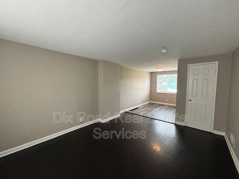 1519 S Smithville Rd #13 - Photo 4 of 22
