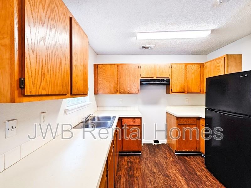 1596 W 30th St - Photo 2 of 11