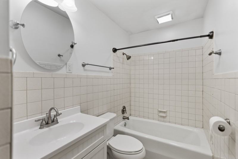 2123 Fenwood Dr - Photo 5 of 10