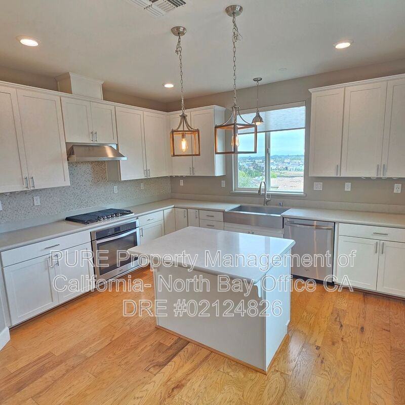 563 Jade St - Photo 4 of 21