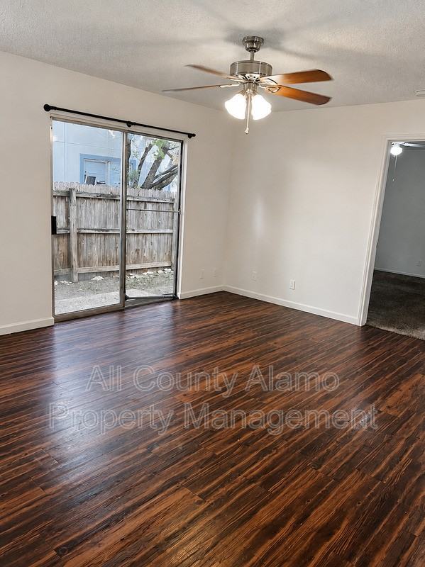 8922 Emerald Spg - Photo 4 of 17