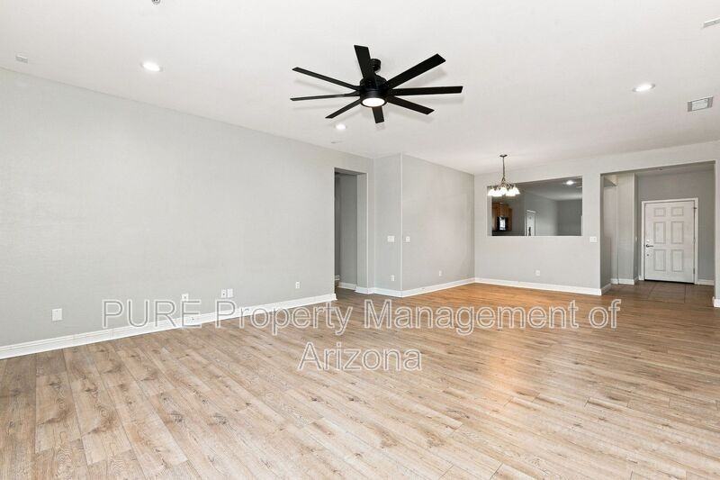 536 E Yellow Wood Ave - Photo 6 of 31