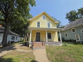 featured image of 836 N 29th St