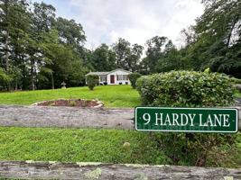 featured image of 9 Hardy Ln