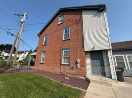 featured image of 7 E Farmersville Rd #6