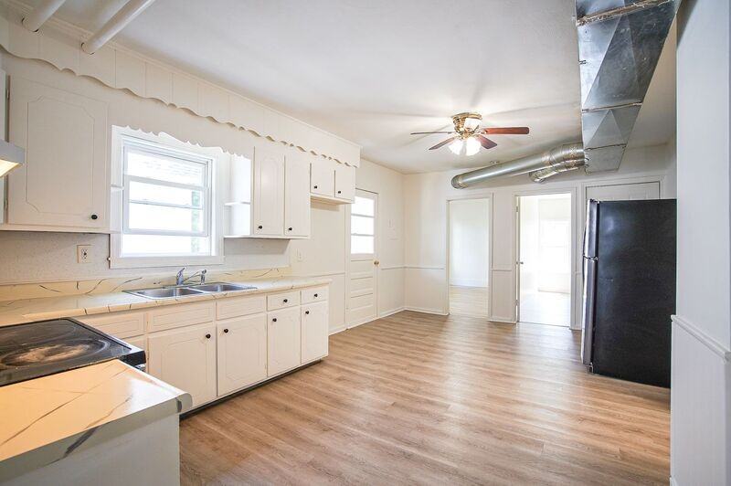 3 Charles St #2L - Photo 2 of 14
