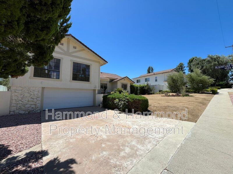 4527 Stark Ave - Photo 4 of 40