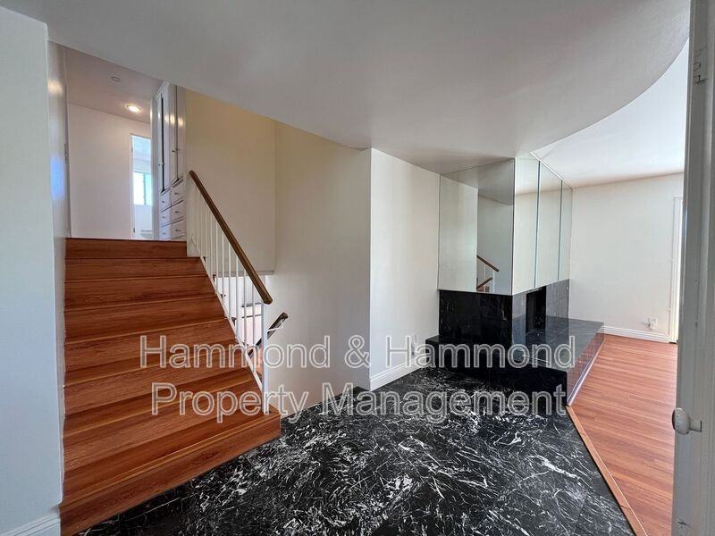 4527 Stark Ave - Photo 6 of 40