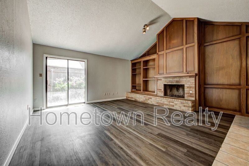 1713 Hillcrest Dr - Photo 6 of 30