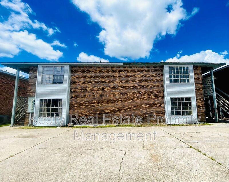 108 Meudon St #D