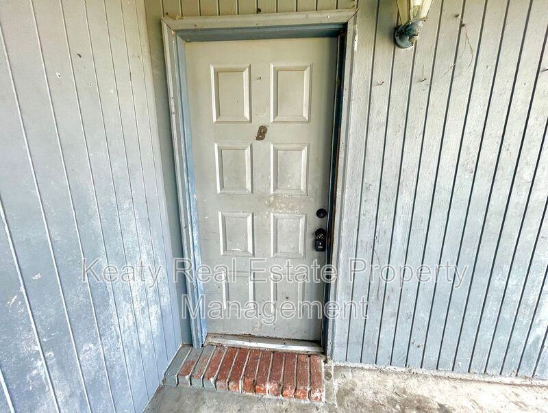 409 Scotsdale St #B - Photo 2 of 11