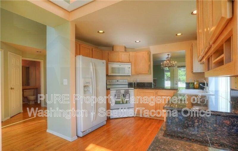 6109 83rd Ave W - Photo 3 of 25