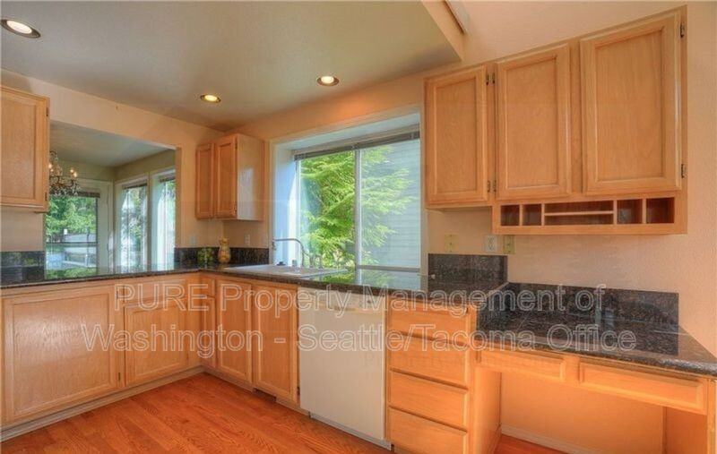 6109 83rd Ave W - Photo 4 of 25