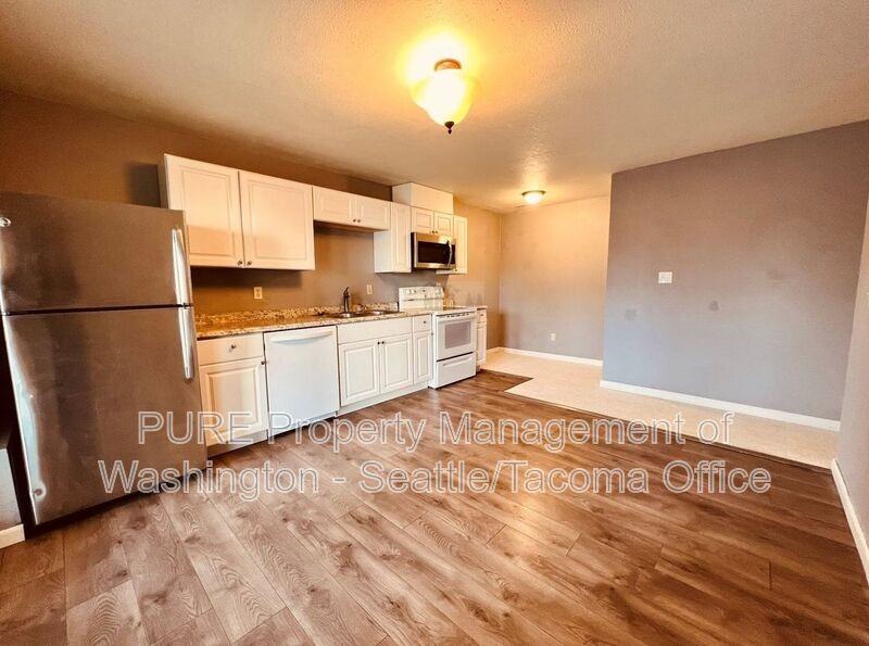 4215 N Vassault St #BADU - Photo 2 of 13