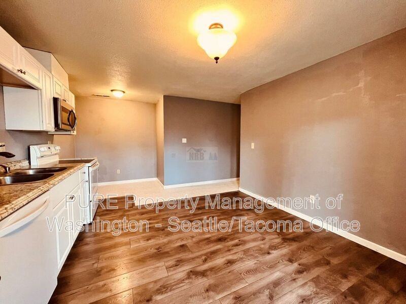 4215 N Vassault St #BADU - Photo 4 of 13