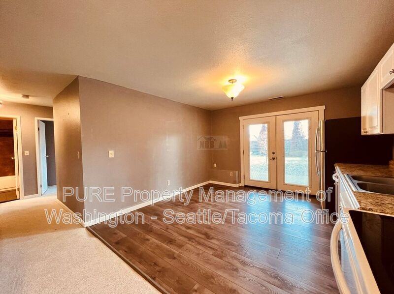 4215 N Vassault St #BADU - Photo 5 of 13