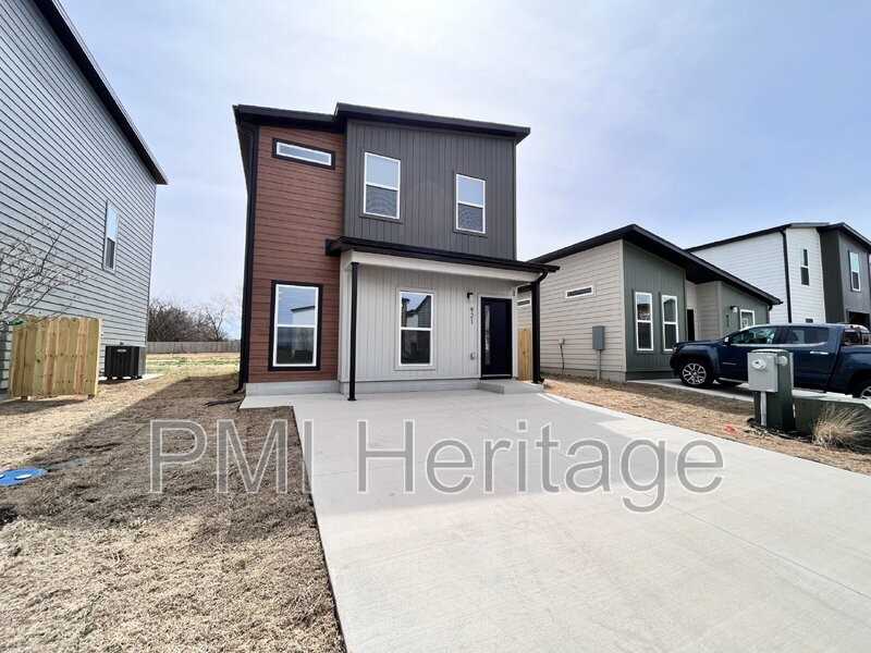 921 States Ave - Photo 3 of 21