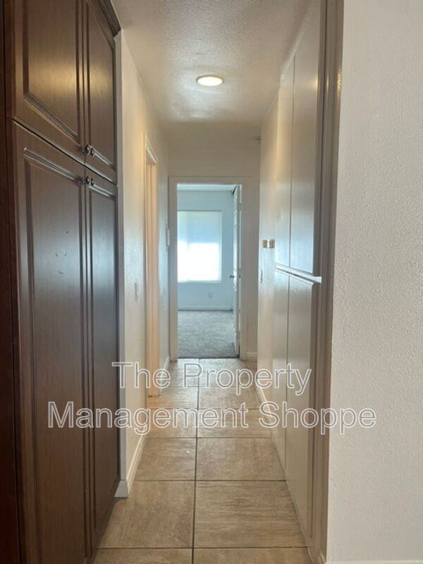 2758 Bolker Dr - Photo 6 of 16