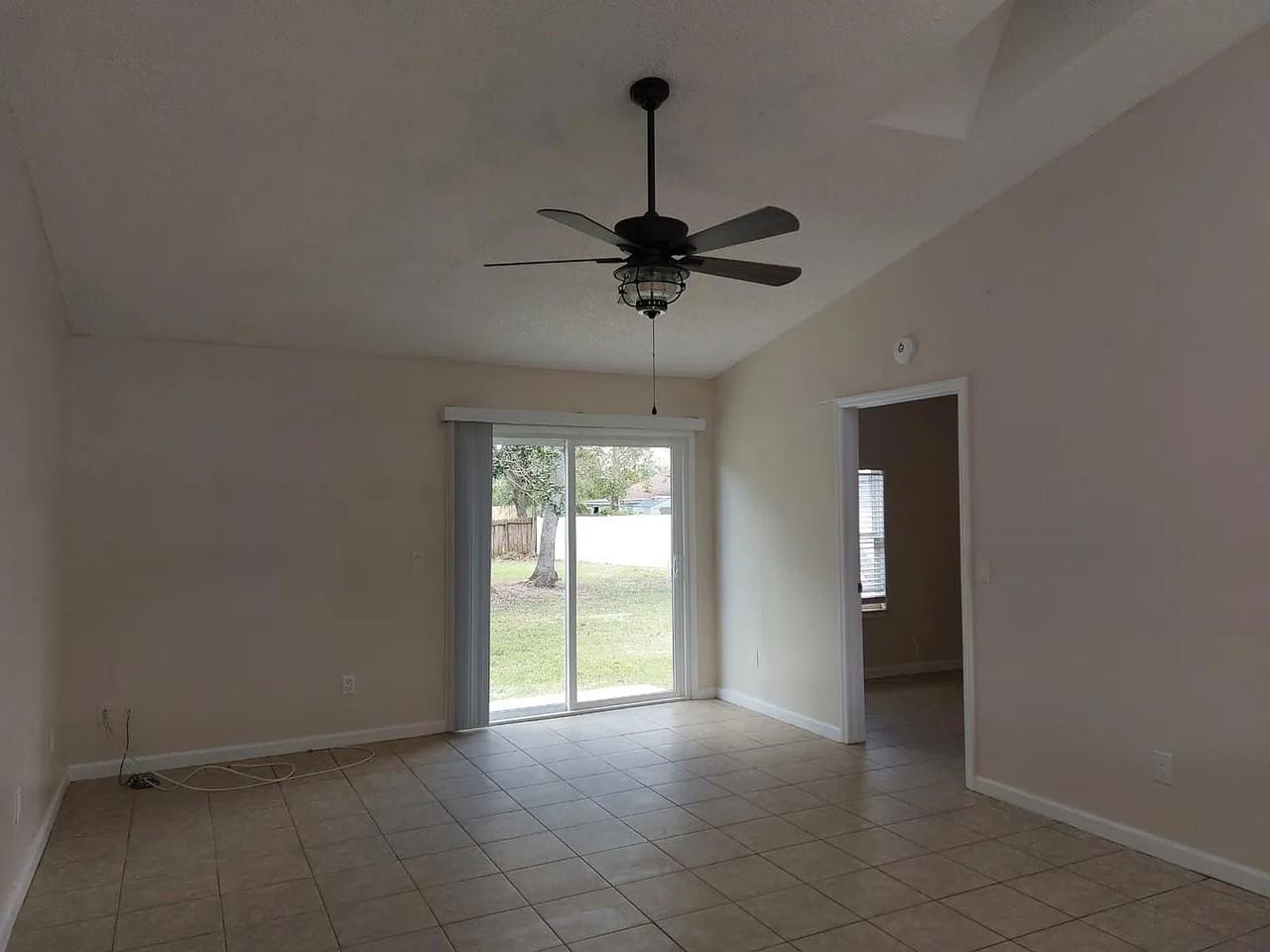 1562 Bonview Avenue - Photo 2 of 14