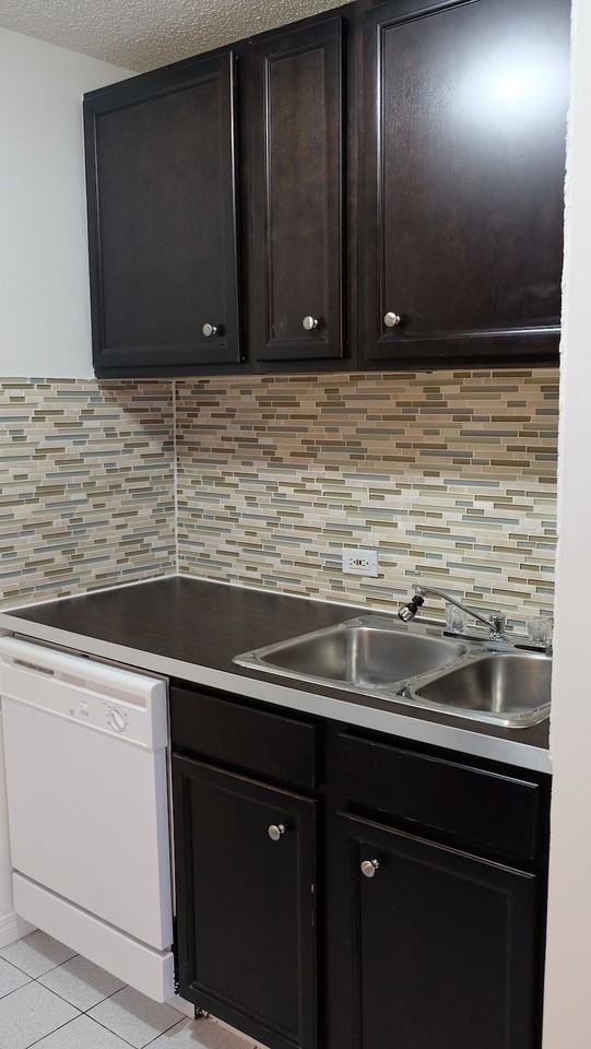 612 14 Ave Sw - Photo 2 of 15