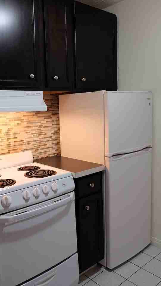 612 14 Ave Sw - Photo 4 of 15