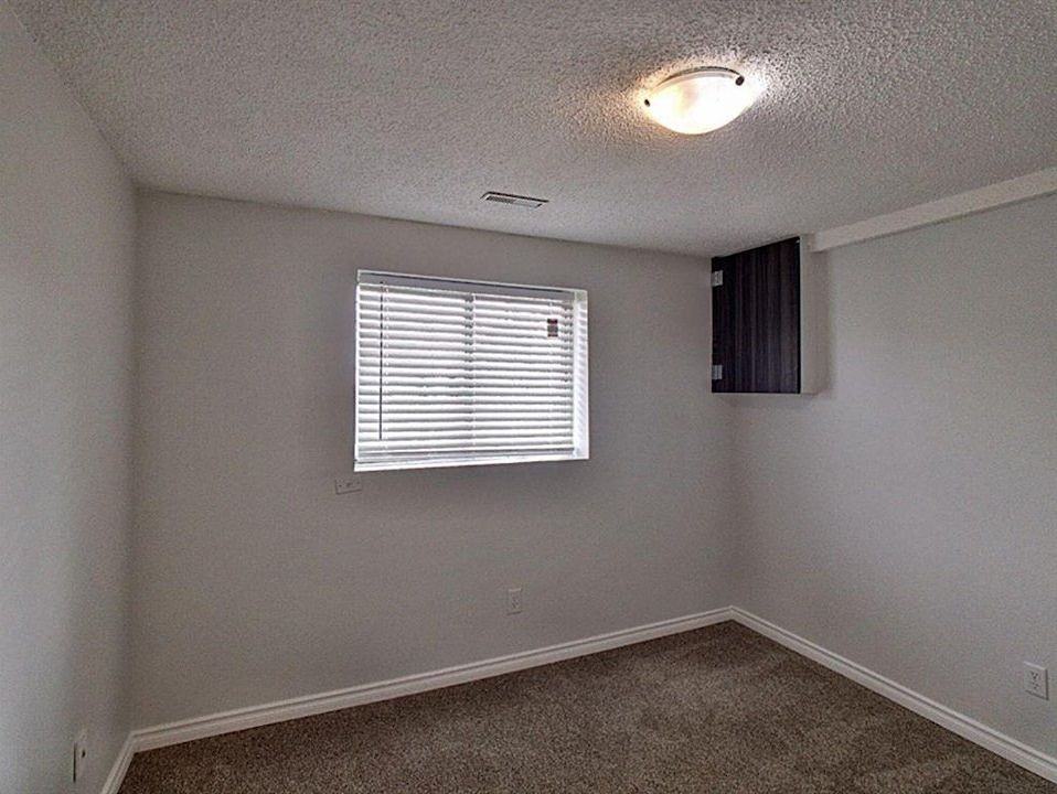 2813 10 Ave Se - Photo 7 of 14