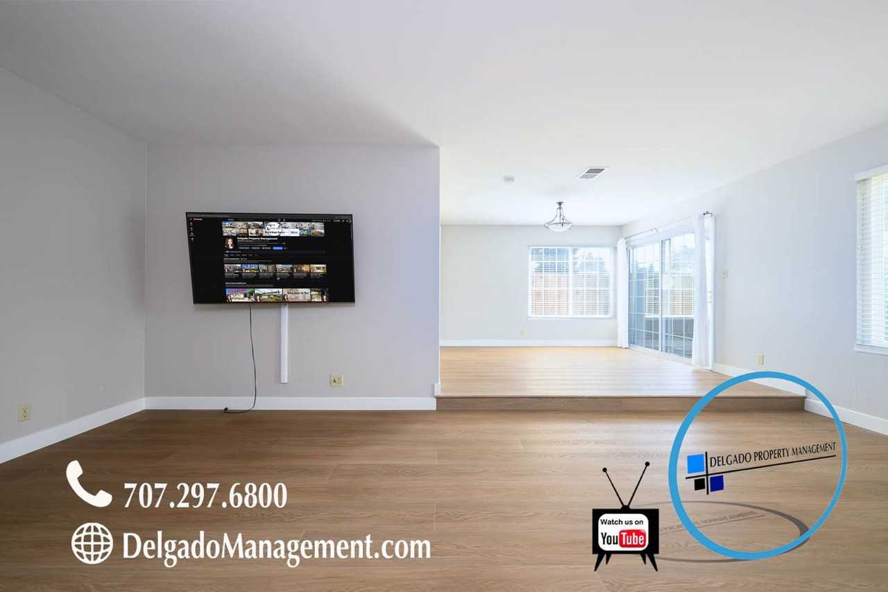 312 Durham Ct - Photo 5 of 34