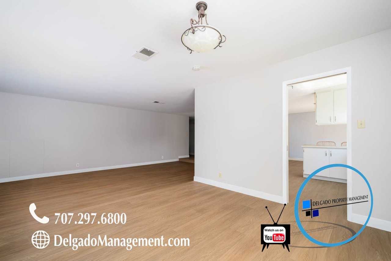312 Durham Ct - Photo 7 of 34
