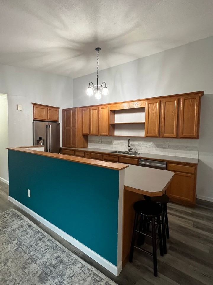 3481 E 20th Ave - Photo 4 of 36