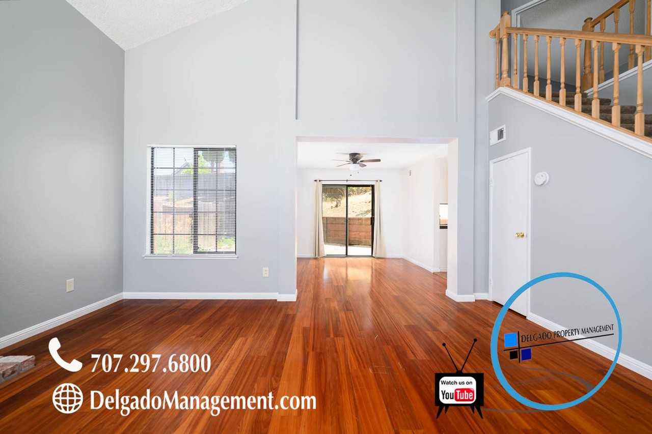 337 Seahorse Dr - Photo 4 of 29
