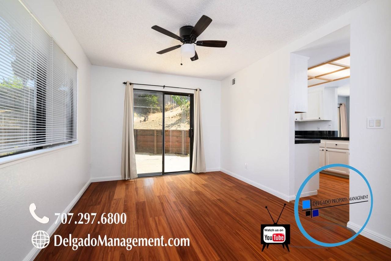 337 Seahorse Dr - Photo 5 of 29